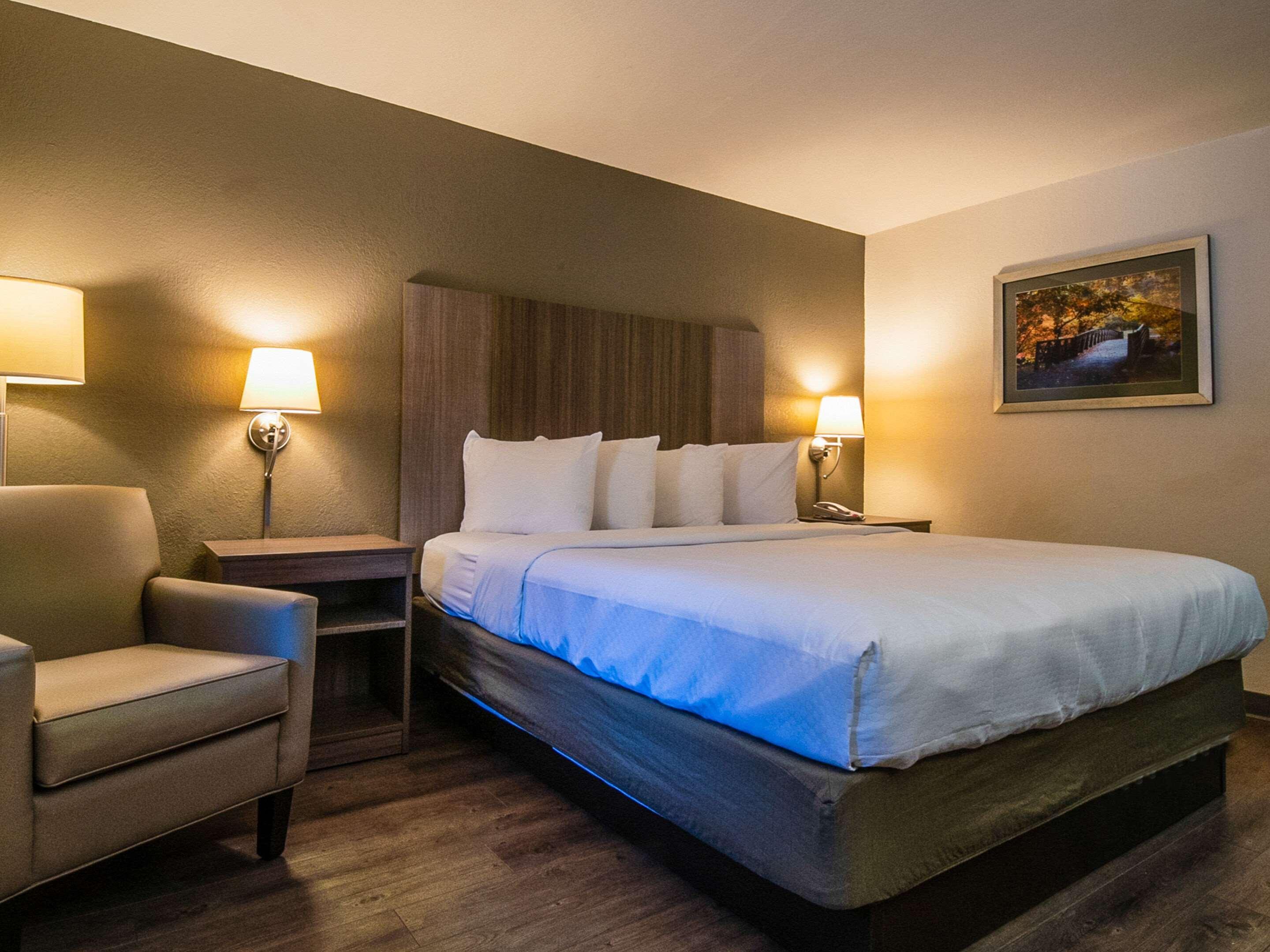 Econo Lodge Cherokee Near River Park Экстерьер фото