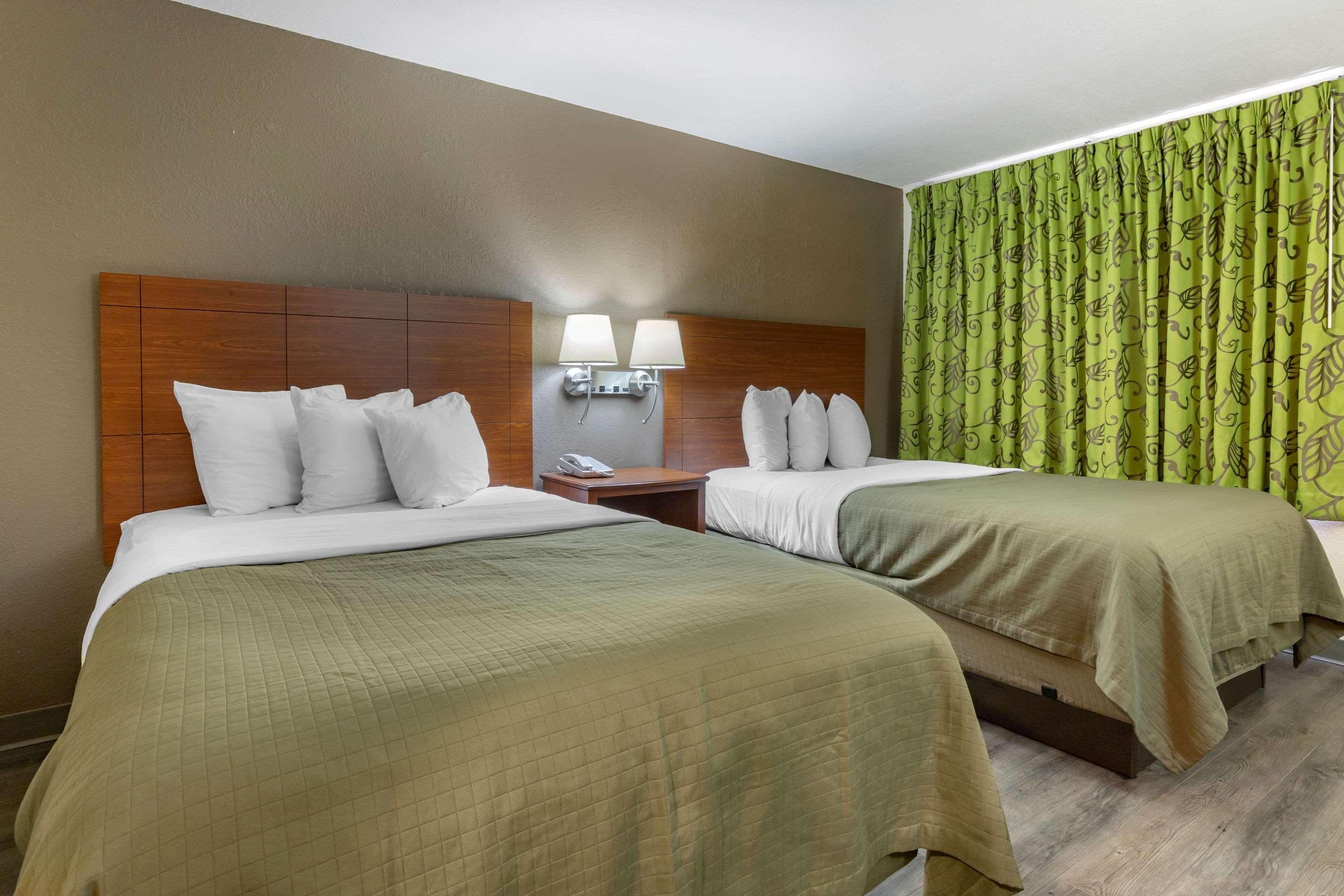 Econo Lodge Cherokee Near River Park Экстерьер фото