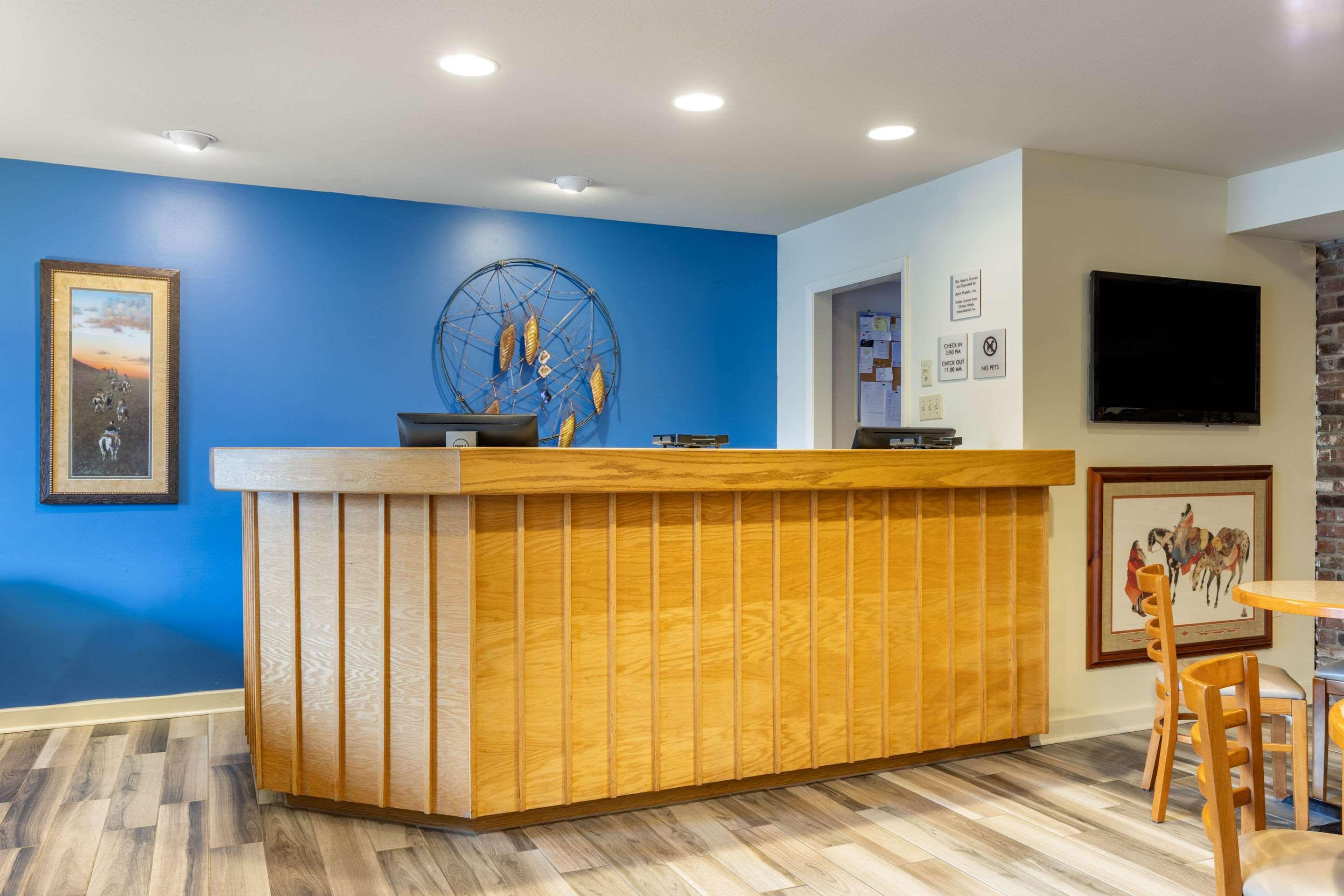 Econo Lodge Cherokee Near River Park Экстерьер фото