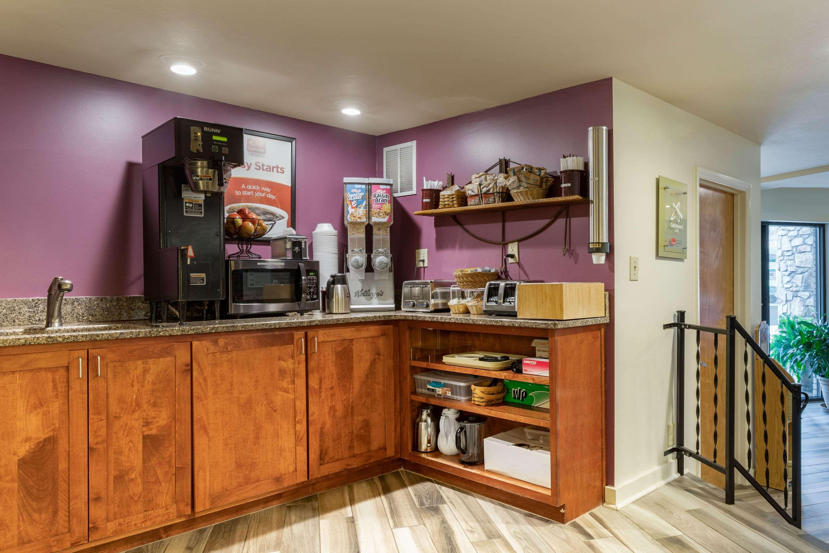 Econo Lodge Cherokee Near River Park Экстерьер фото