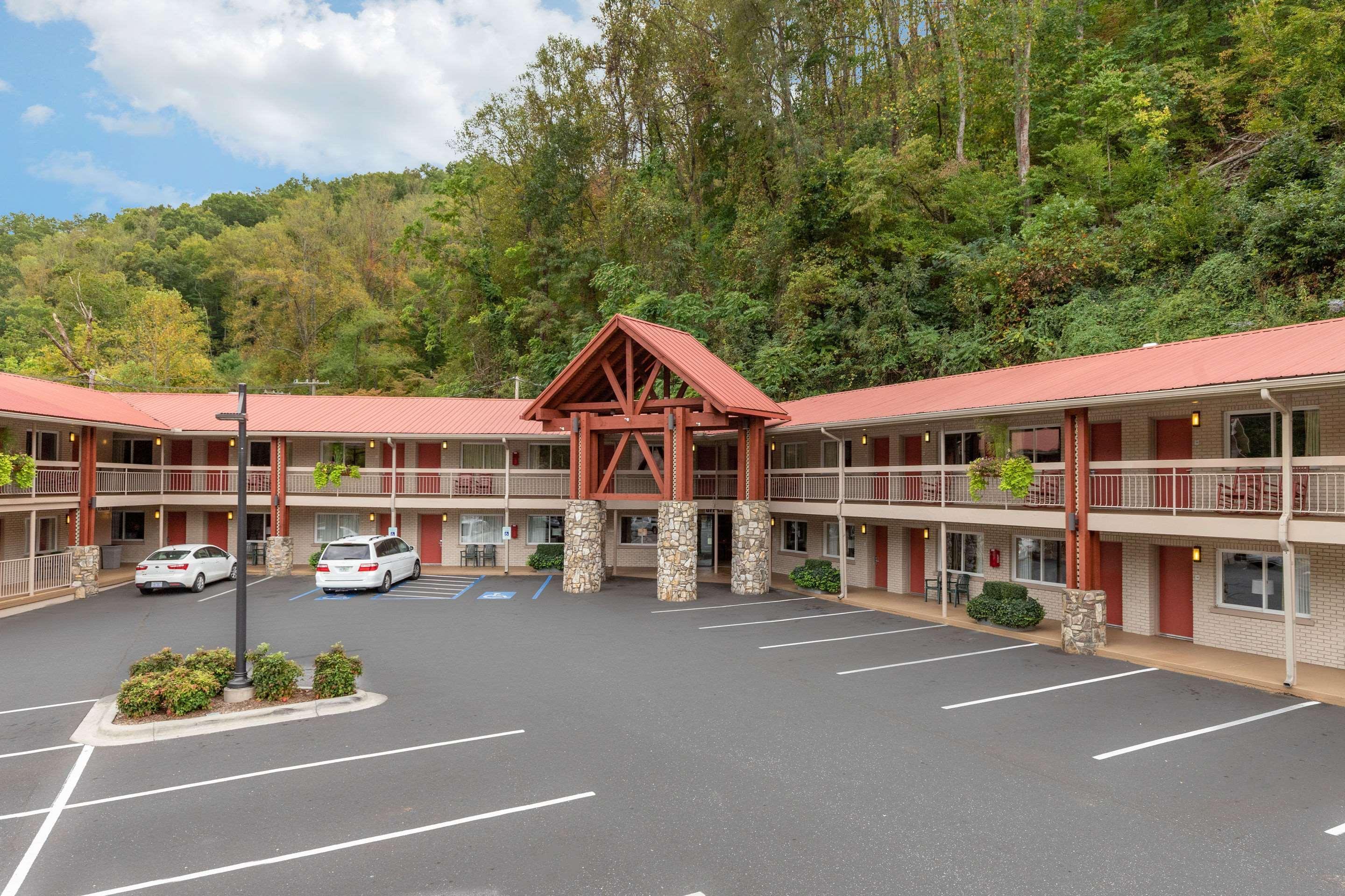 Econo Lodge Cherokee Near River Park Экстерьер фото
