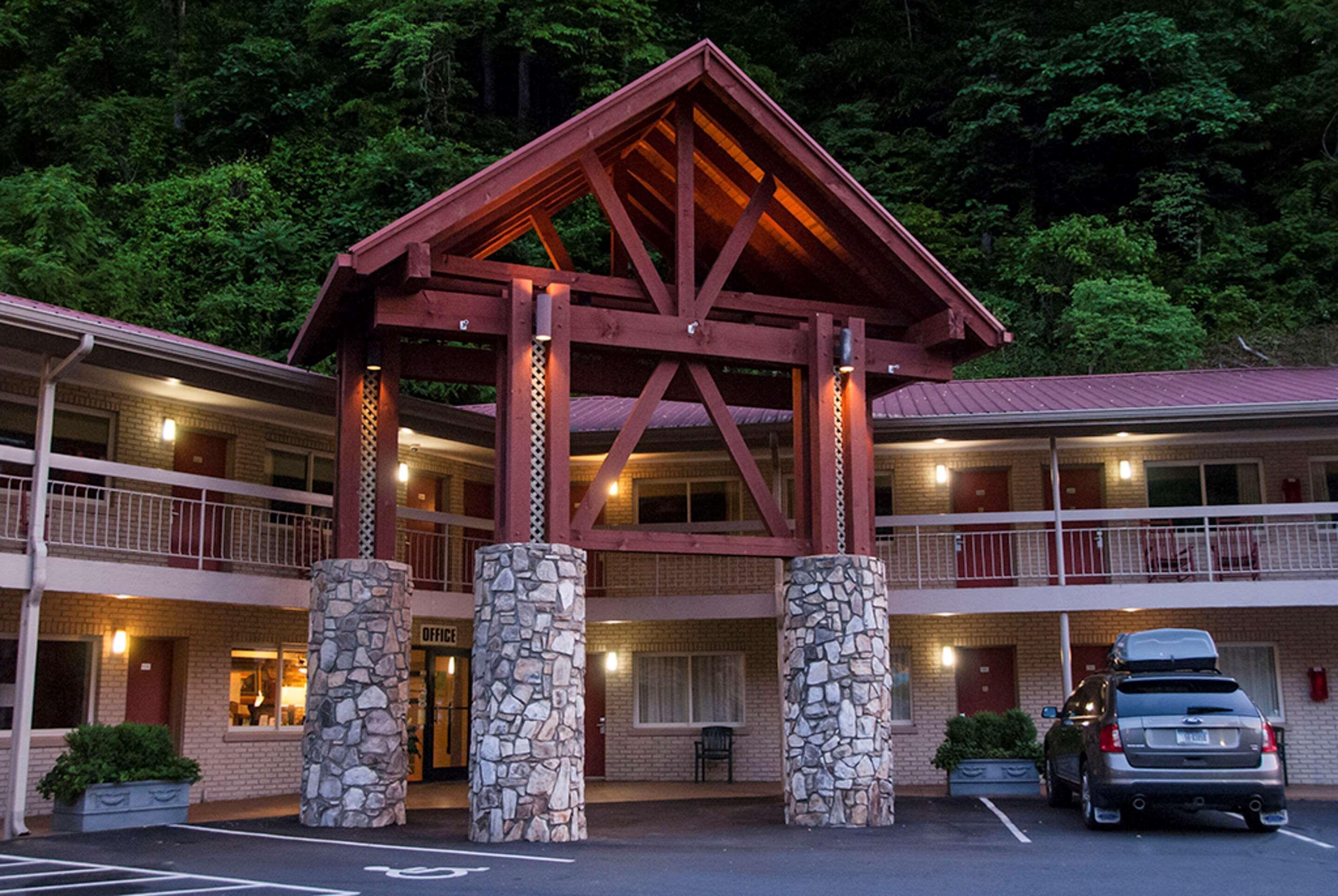 Econo Lodge Cherokee Near River Park Экстерьер фото