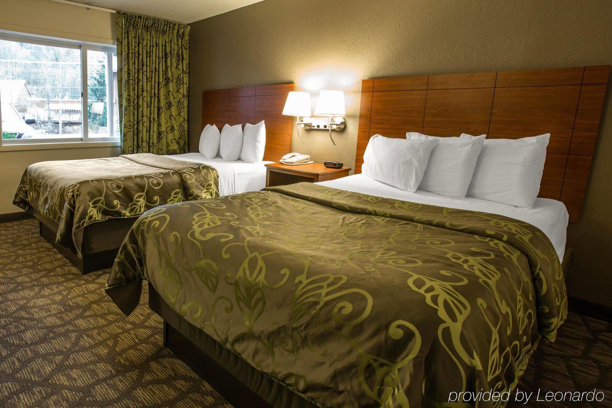 Econo Lodge Cherokee Near River Park Экстерьер фото