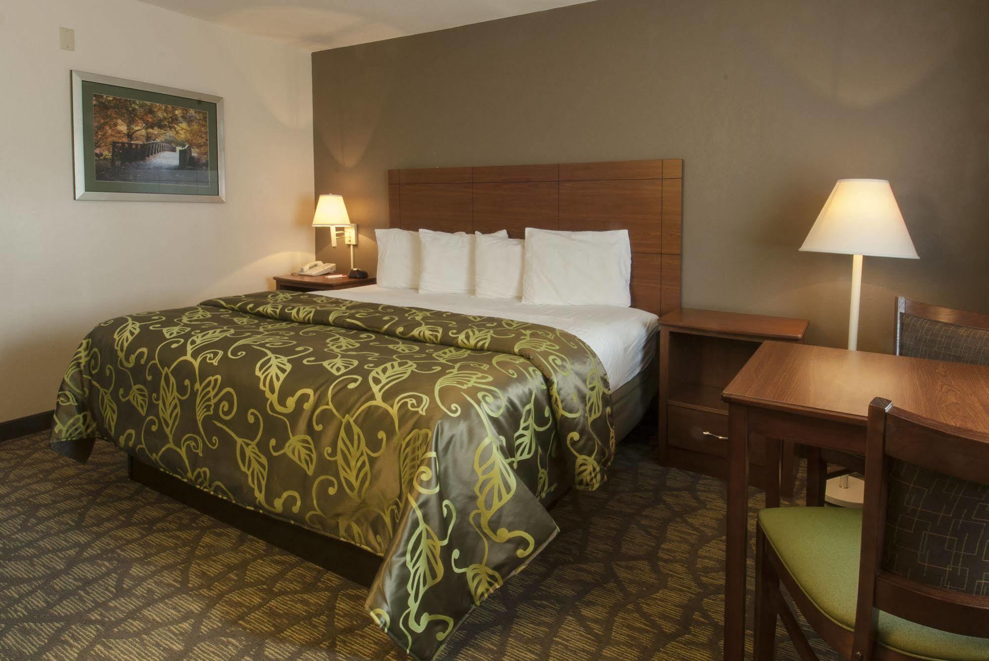 Econo Lodge Cherokee Near River Park Экстерьер фото