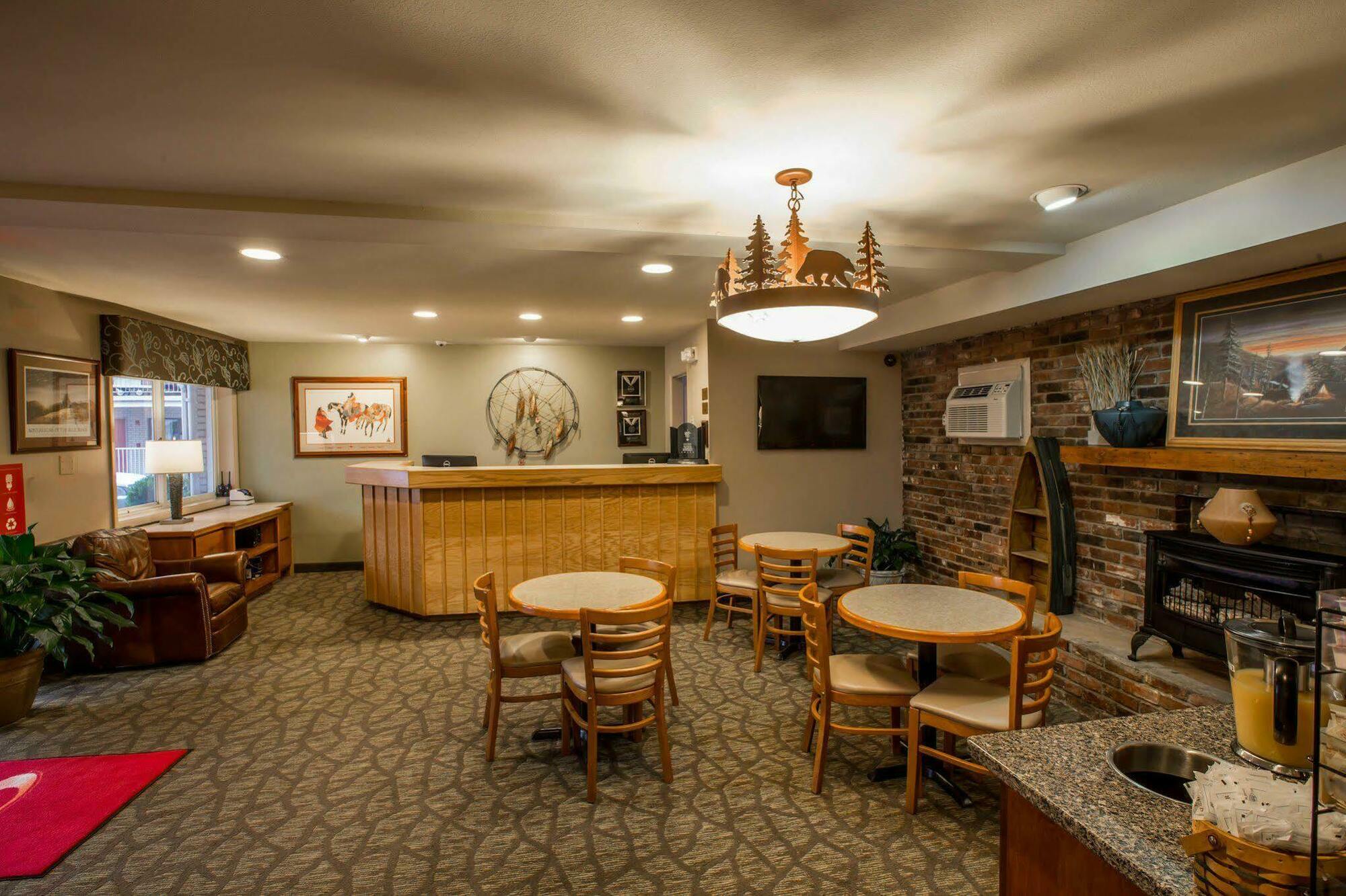 Econo Lodge Cherokee Near River Park Экстерьер фото