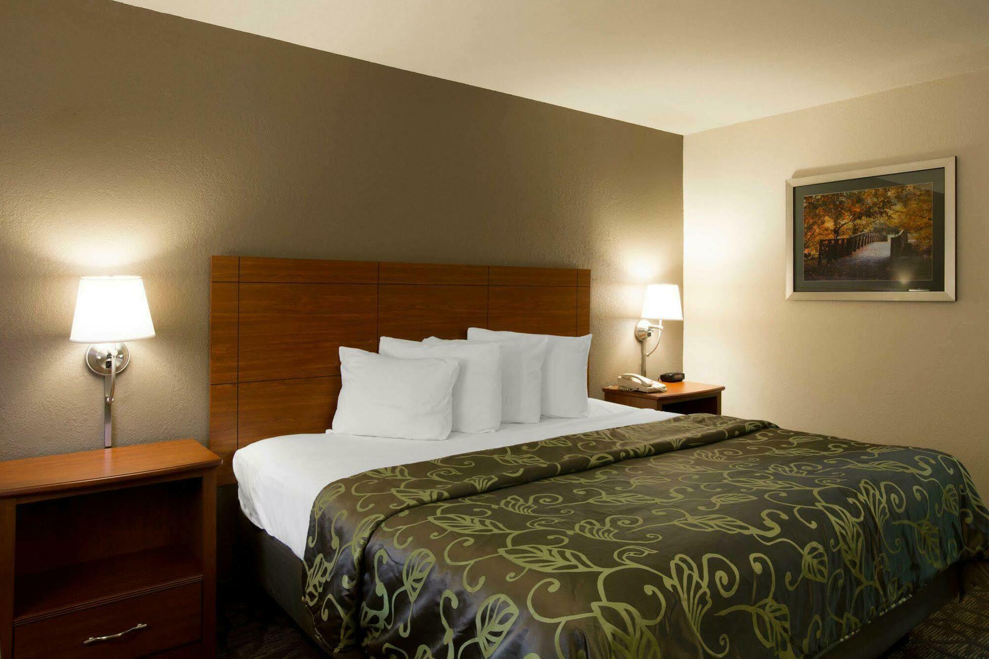 Econo Lodge Cherokee Near River Park Экстерьер фото
