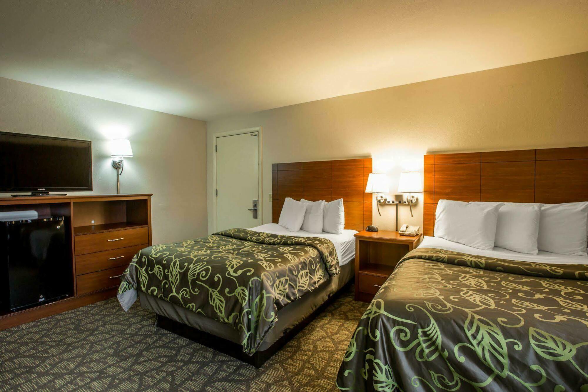 Econo Lodge Cherokee Near River Park Экстерьер фото